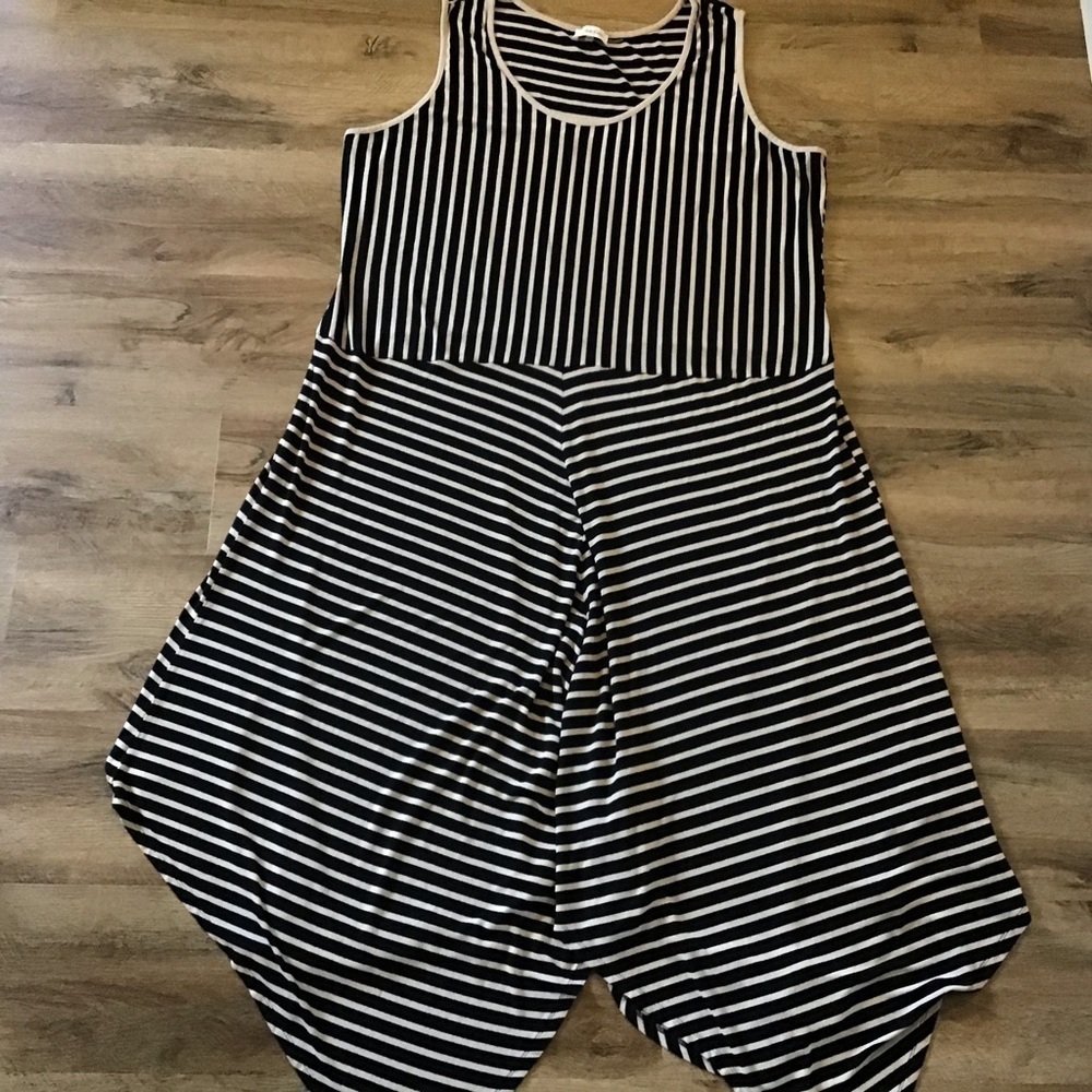 CALVIN Klein Dress Size 3X Maxi Tank Striped Sleeveless Black Cream Sun Dress